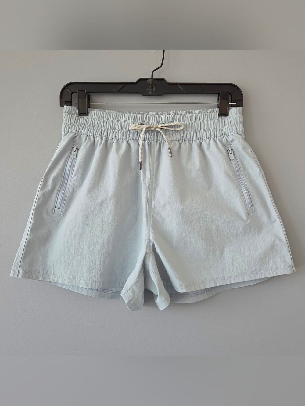 Vuori Women’s Birch Shorts - Atmosphere (Light Blue) - Size Small - VW3142